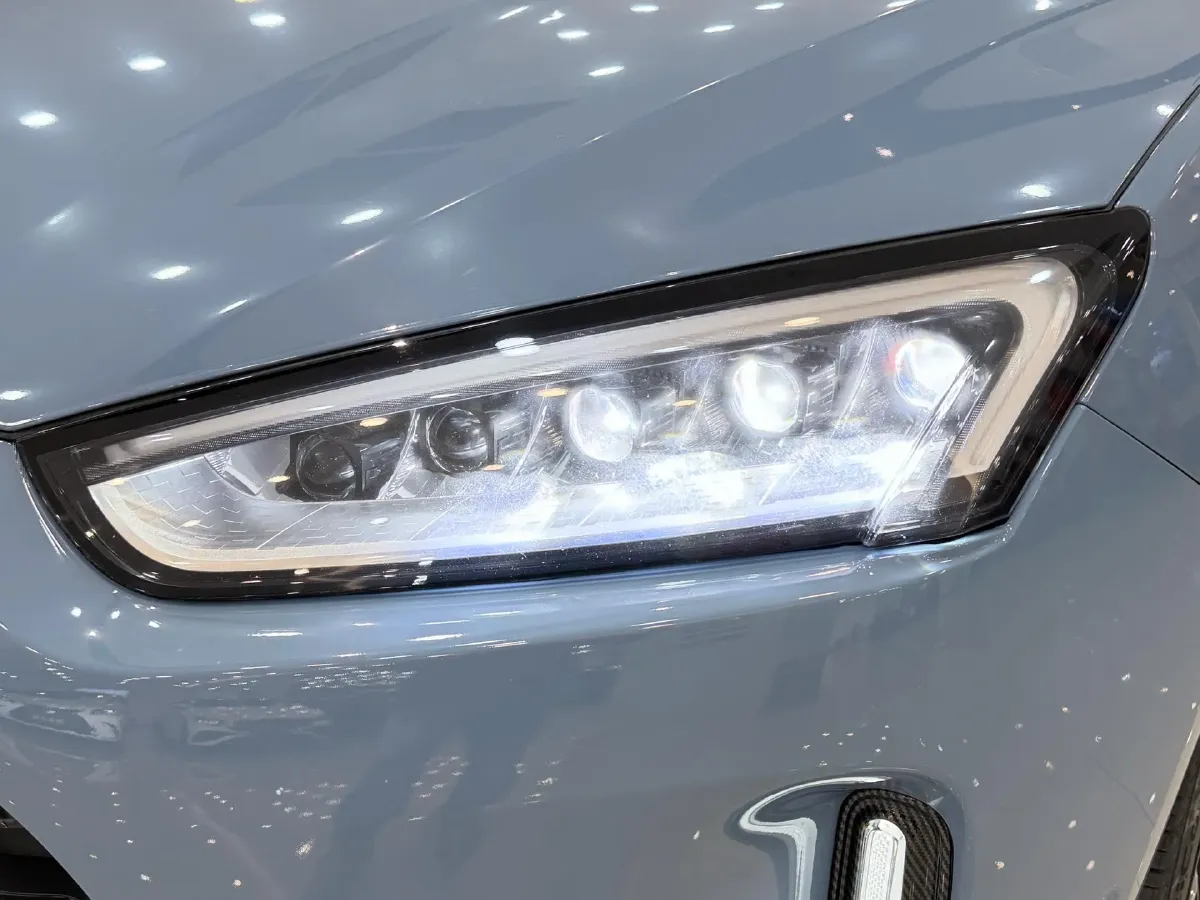 2022 AITO AITO M5 Range Extended 125HP REEV 40KWH,autocango,china used car exporter,china ev exporter,chinese used car exporter,chinese used ev exporter