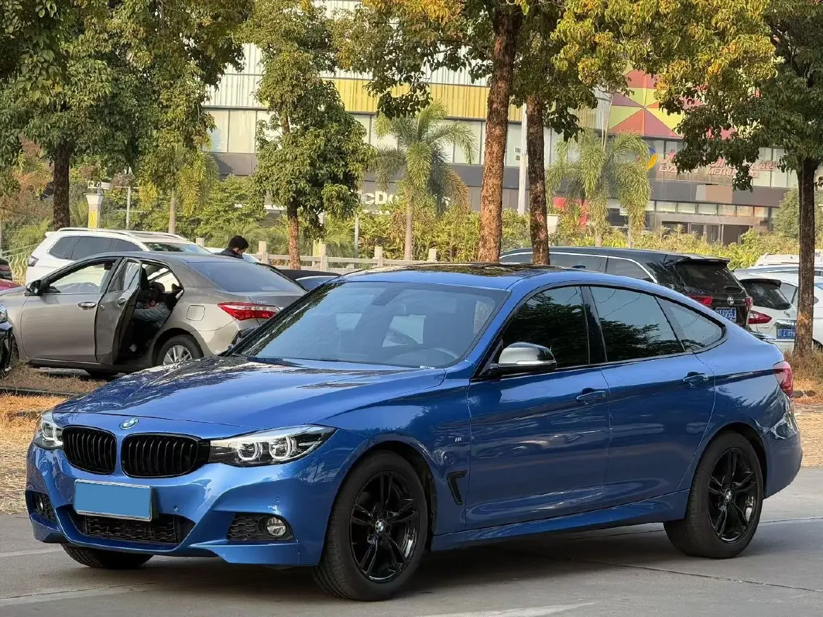 2019 BMW 3 Series GT 2.0T 184HP L4 8AT