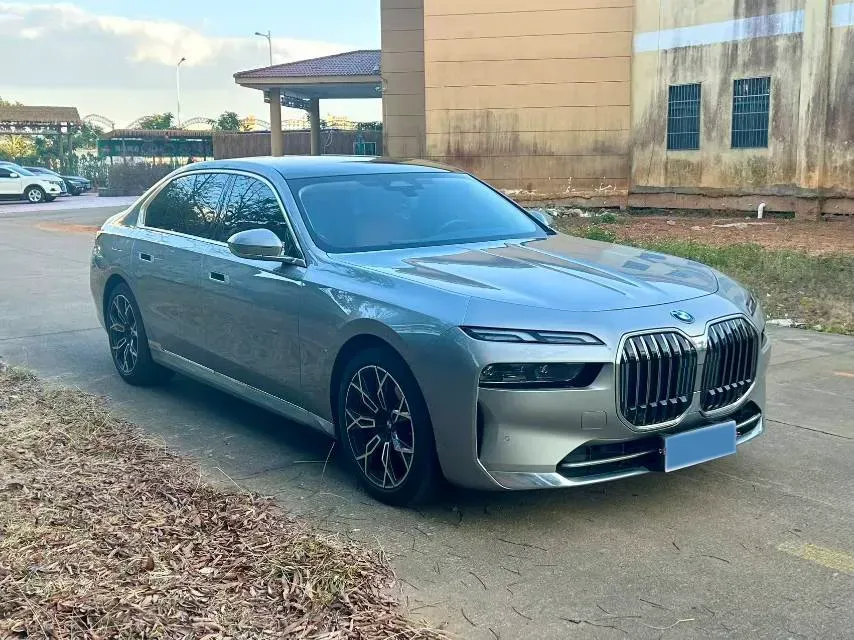 2023 BMW 7 Series 3.0T 272HP L6 8AT,autocango,china used car exporter,china ev exporter,chinese used car exporter,chinese used ev exporter