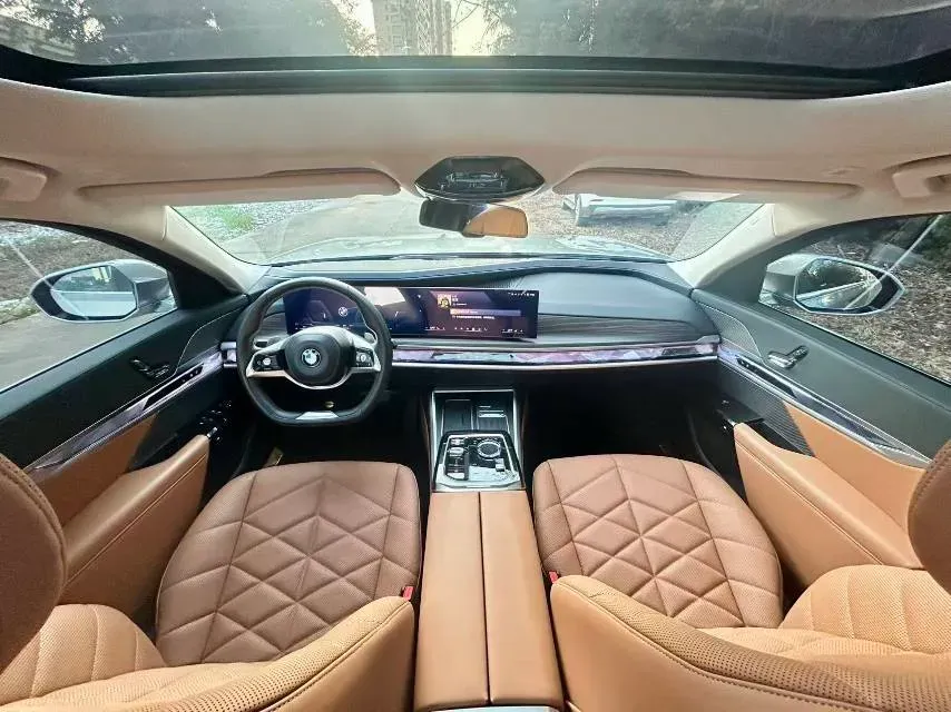 2023 BMW 7 Series 3.0T 272HP L6 8AT,autocango,china used car exporter,china ev exporter,chinese used car exporter,chinese used ev exporter