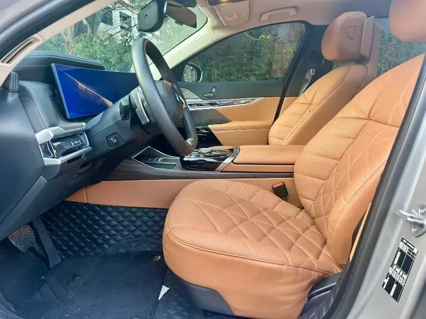 2023 BMW 7 Series 3.0T 272HP L6 8AT,autocango,china used car exporter,china ev exporter,chinese used car exporter,chinese used ev exporter