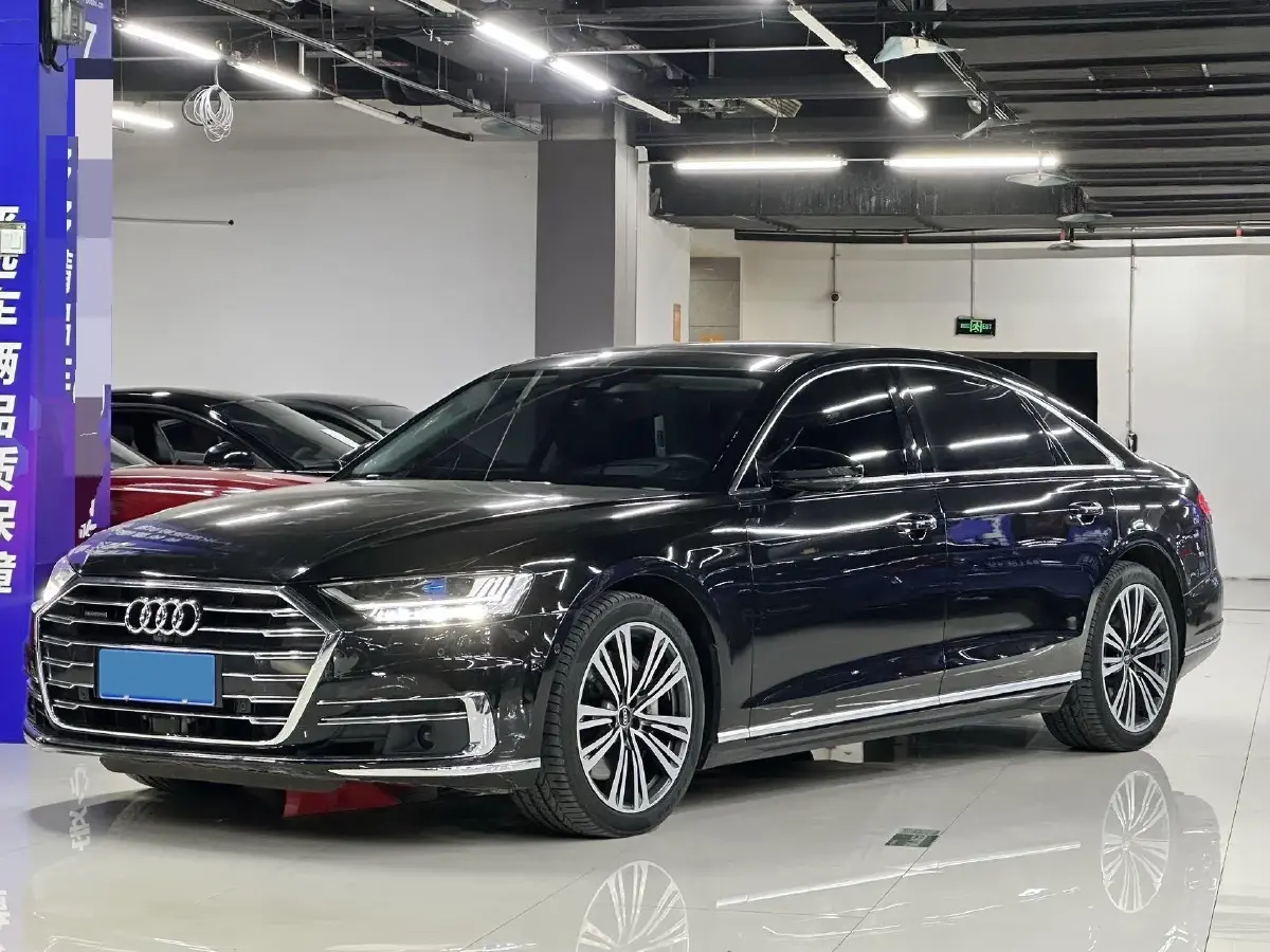 2022 Audi A8 3.0T 340HP V6 8AT