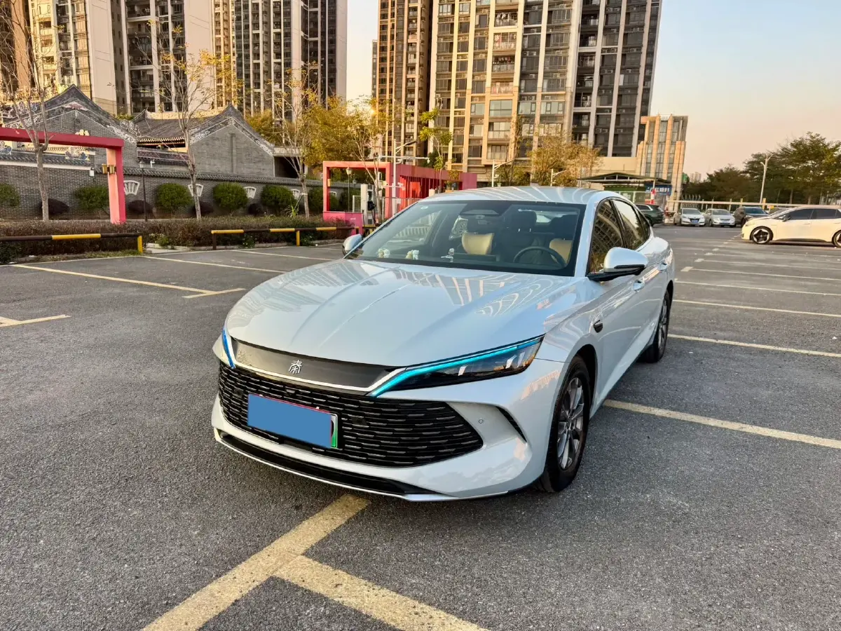 2025 BYD QinL 1.5L 101HP L4 E-CVT PHEV 10.08KWH