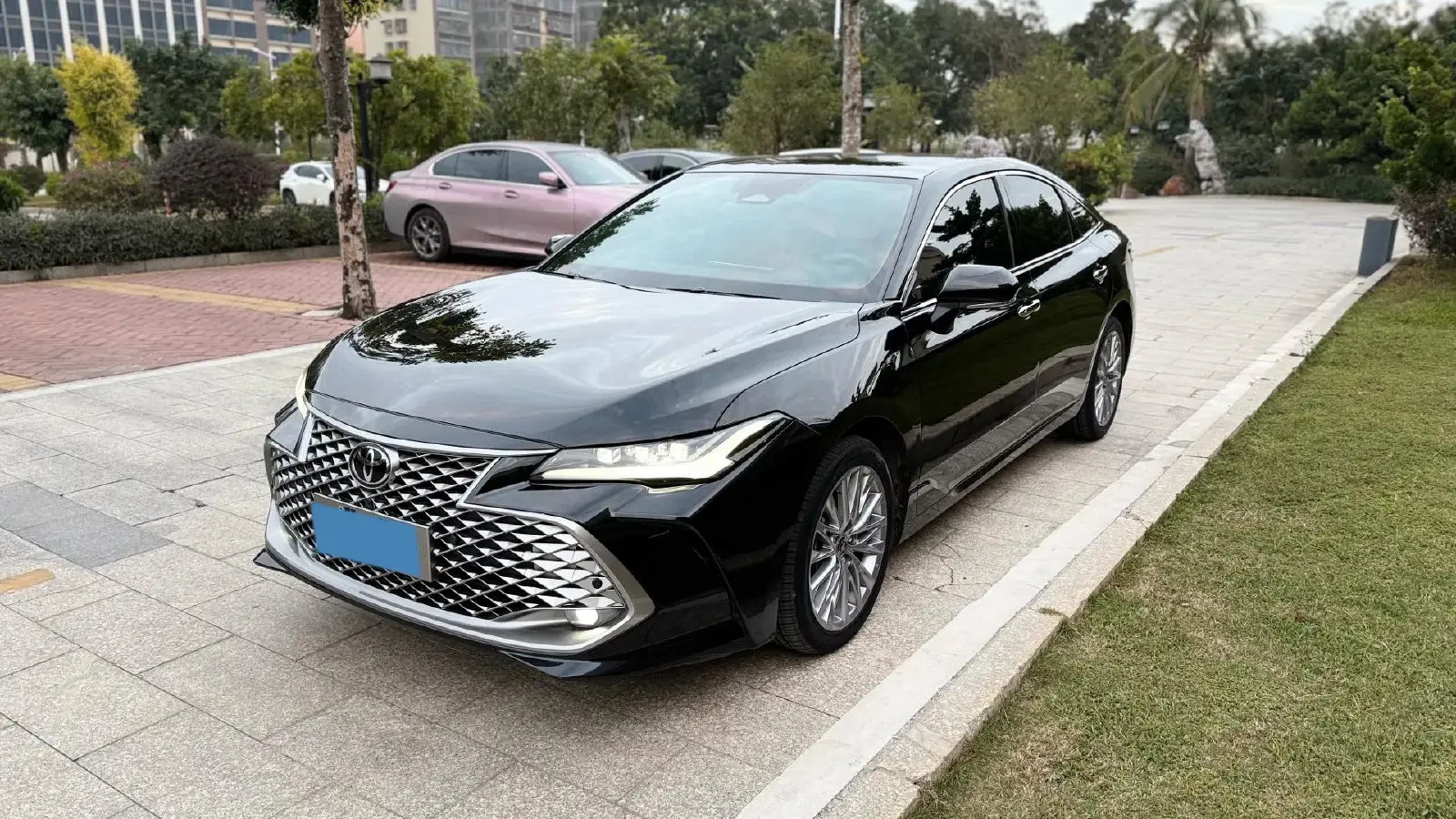 2024 Toyota Avalon 2.0L 173HP L4 CVT