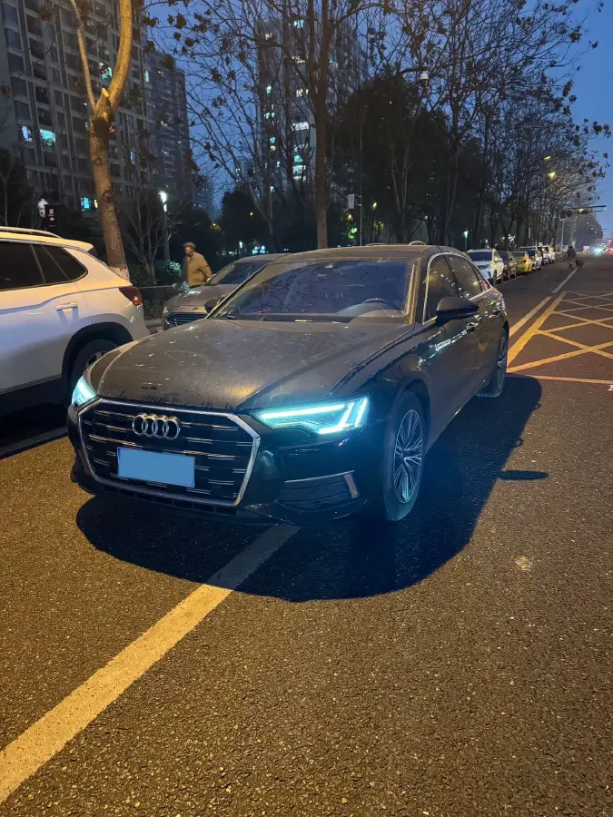 2022 Audi A6L 2.0T 224HP L4 7DCT