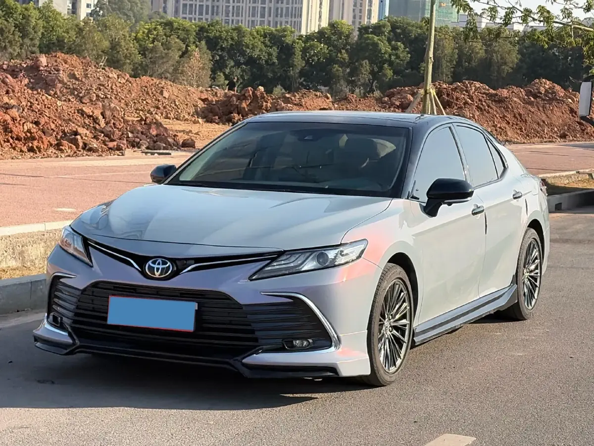 2021 Toyota Camry 2.5L 209HP L4 8AT