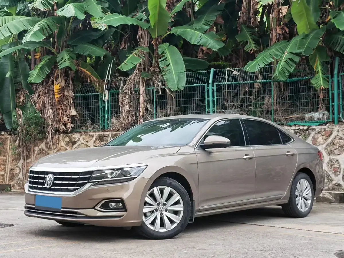 2019 Volvo V40 1.5T 152HP L4 6AT