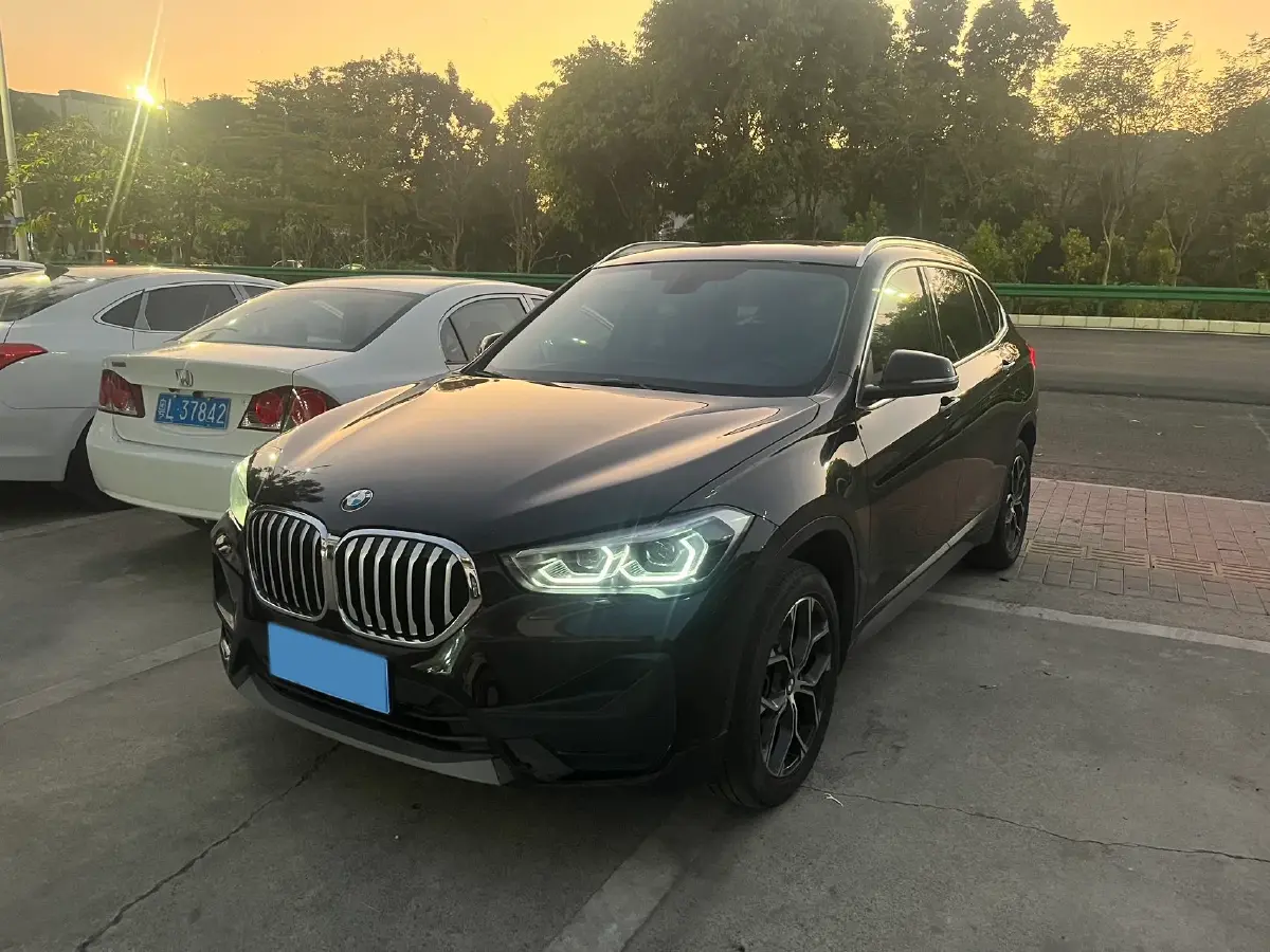 2021 BMW X1 2.0T 192HP L4 7DCT