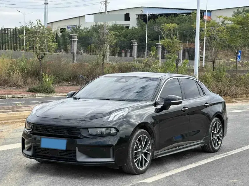 2019 LYNK&CO 03 2.0T 190HP L4 6AT