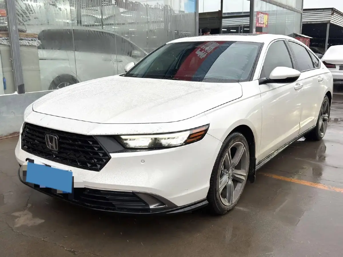 2025 Honda Accord 1.5T 192HP L4 CVT
