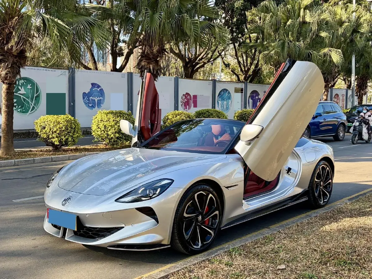 2023 Volvo S60 2.0T 197HP L4 7DCT