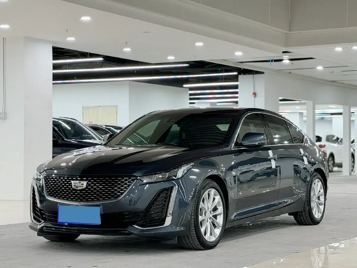 2022 Cadillac CT5 2.0T 237HP L4 10AT