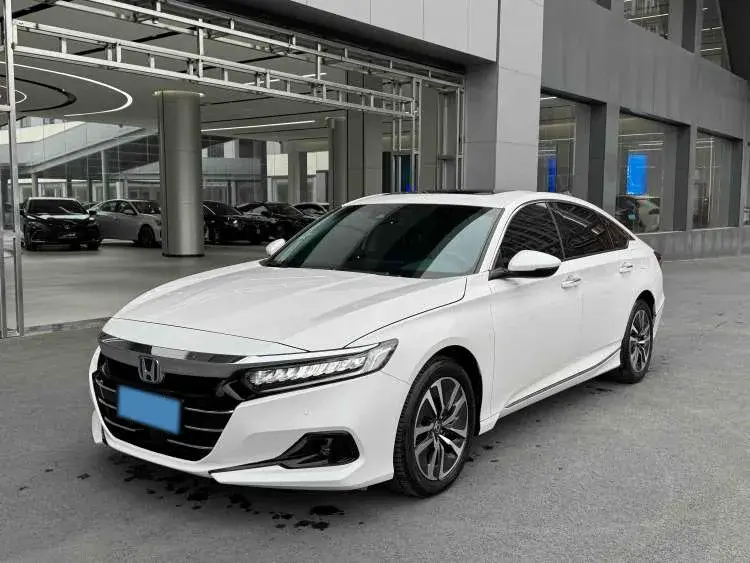 2022 Honda Accord 2.0L 146HP L4 E-CVT Hybrid