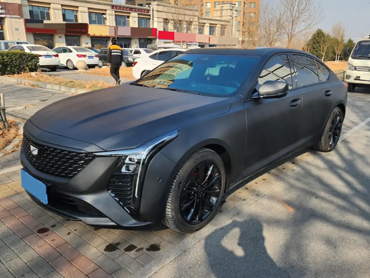 2025 Cadillac CT5 2.0T 237HP L4 10AT