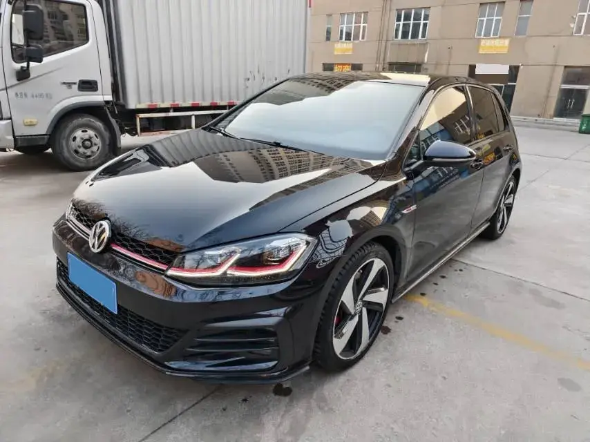 2018 Volkswagen GolfGTI 2.0T 220HP L4 7DCT
