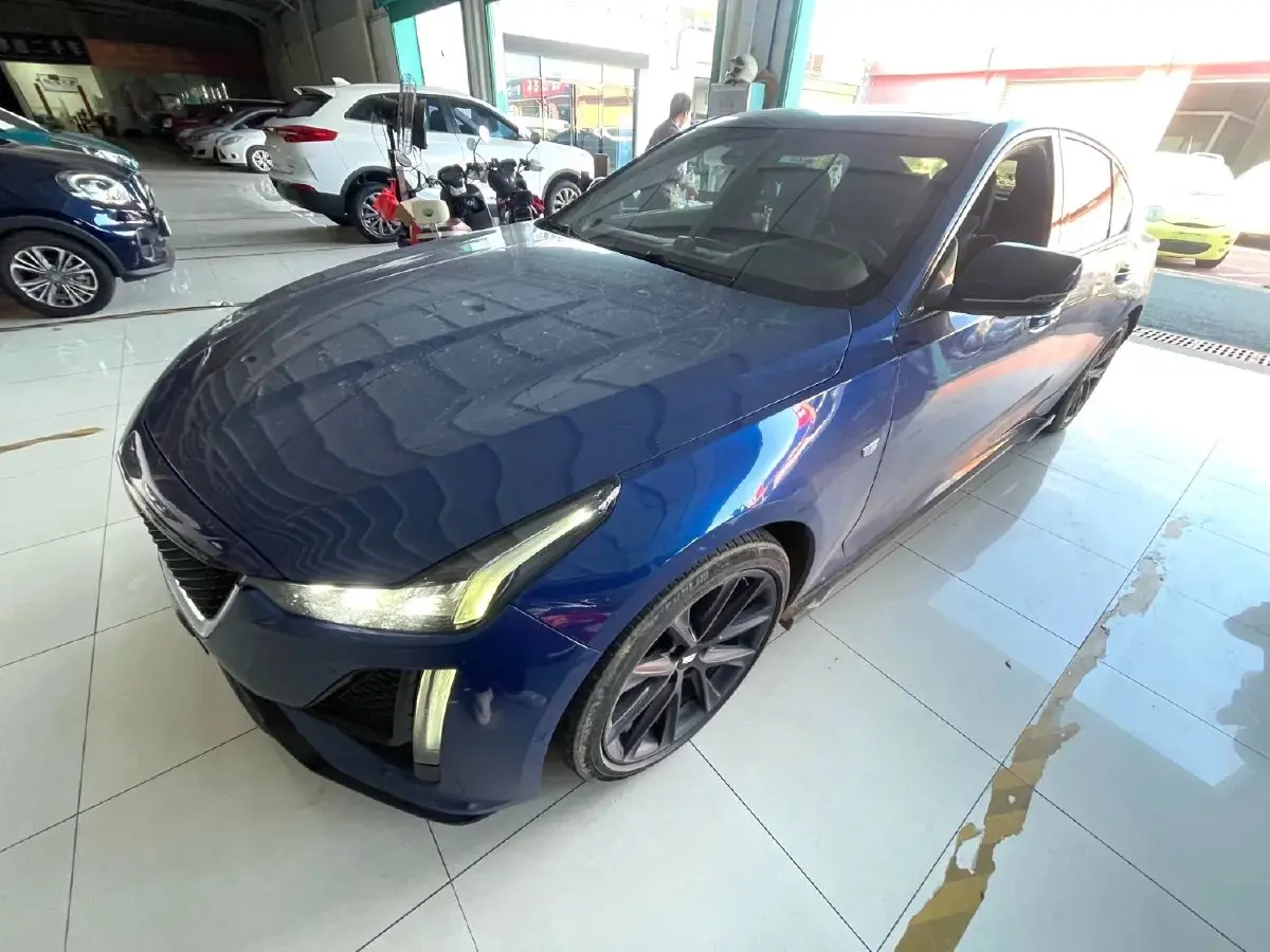 2020 Cadillac CT5 2.0T 241HP L4 10AT