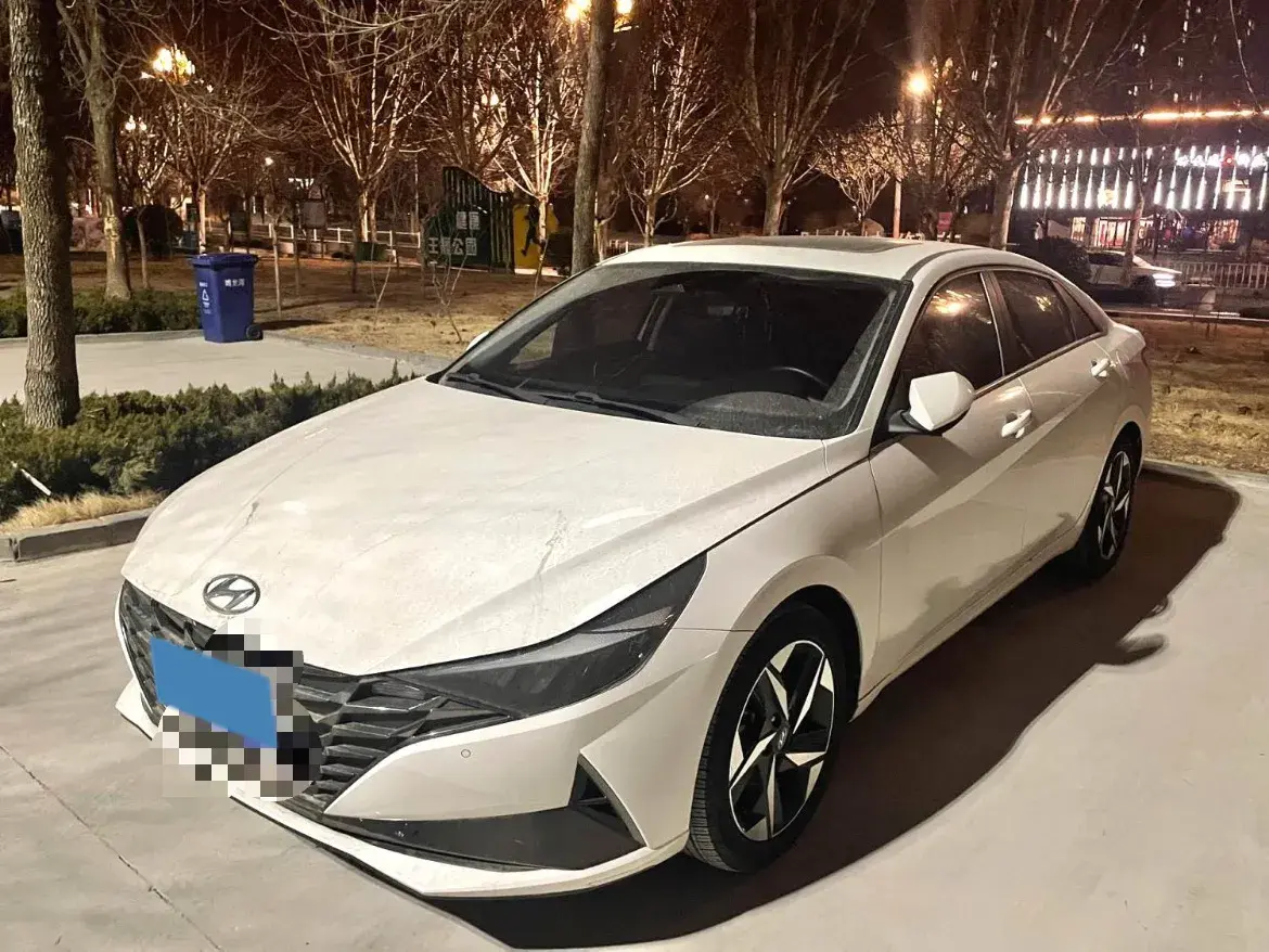 2022 Hyundai Elantra 1.5L 115HP L4 CVT