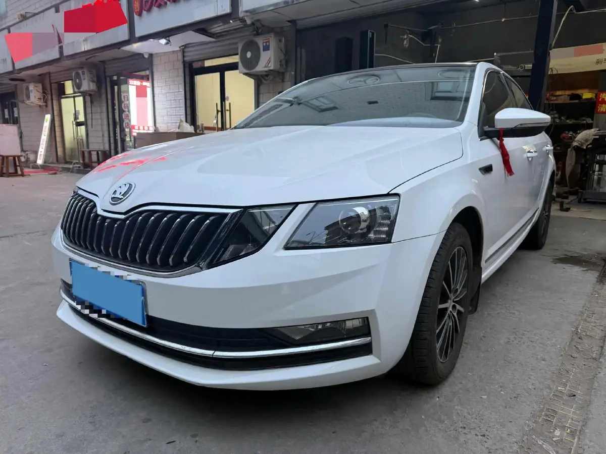 2018 Skoda Octavia 1.6L 110HP L4 6AT