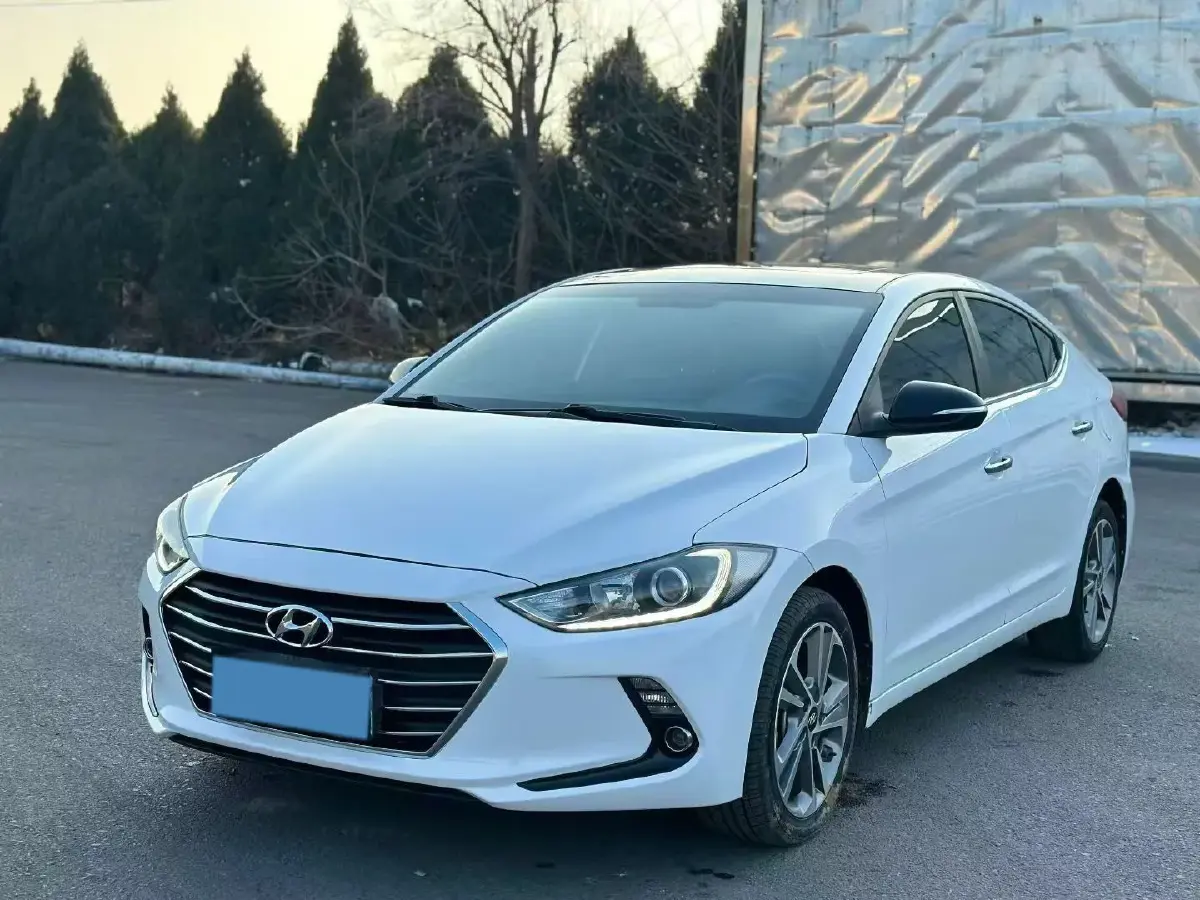 2019 Hyundai Elantra 1.5L 115HP L4 CVT