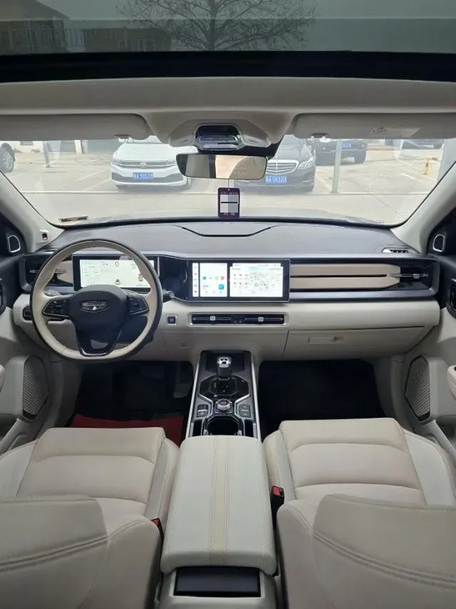 2024 Geely OkavangoPRO 1.5T 181HP L4 7DCT,autocango,china used car exporter,china ev exporter,chinese used car exporter,chinese used ev exporter