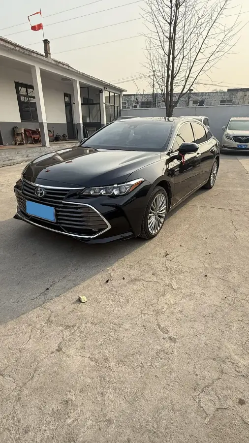 2019 Toyota Avalon 2.5L 178HP L4 E-CVT Hybrid