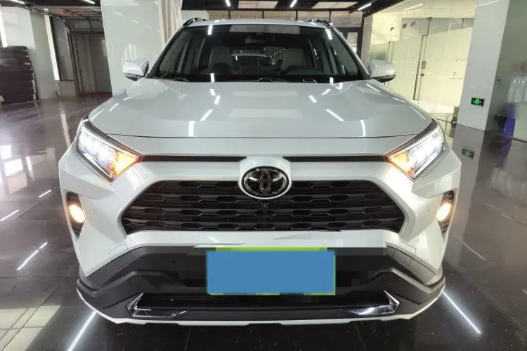 2021 Toyota RAV4 2.0L 171HP L4 CVT,autocango,china used car exporter,china ev exporter,chinese used car exporter,chinese used ev exporter