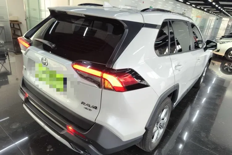 2021 Toyota RAV4 2.0L 171HP L4 CVT,autocango,china used car exporter,china ev exporter,chinese used car exporter,chinese used ev exporter