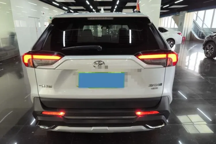 2021 Toyota RAV4 2.0L 171HP L4 CVT,autocango,china used car exporter,china ev exporter,chinese used car exporter,chinese used ev exporter