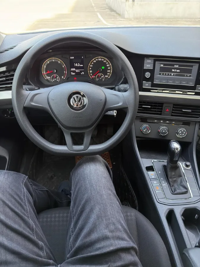 2019 Bestune T77 1.2T 143HP L4 7DCT,autocango,china used car exporter,china ev exporter,chinese used car exporter,chinese used ev exporter