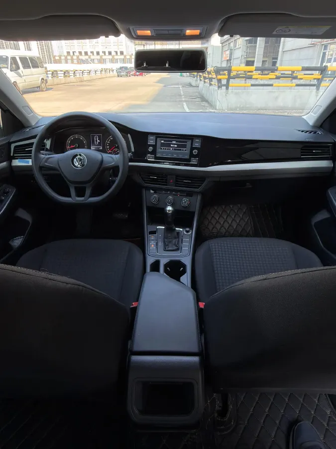 2019 Bestune T77 1.2T 143HP L4 7DCT,autocango,china used car exporter,china ev exporter,chinese used car exporter,chinese used ev exporter