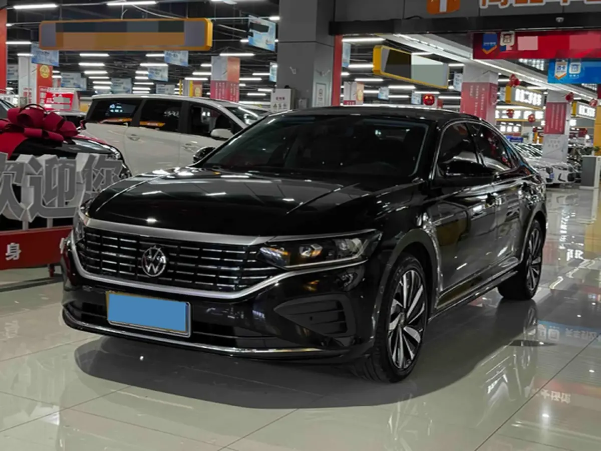 2024 Volkswagen Passat 2.0T 220HP L4 7DCT