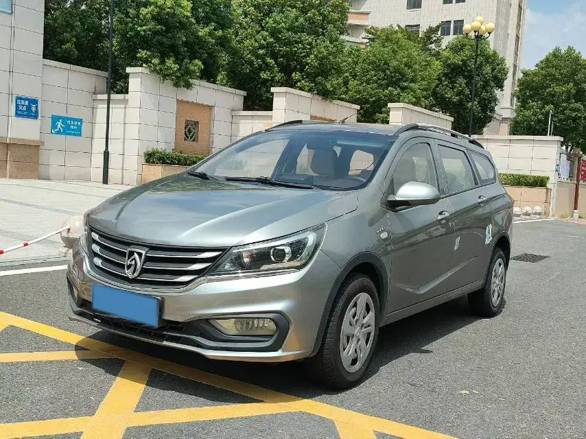 2017 BaoJun 310W 1.5L 112HP L4 6MT