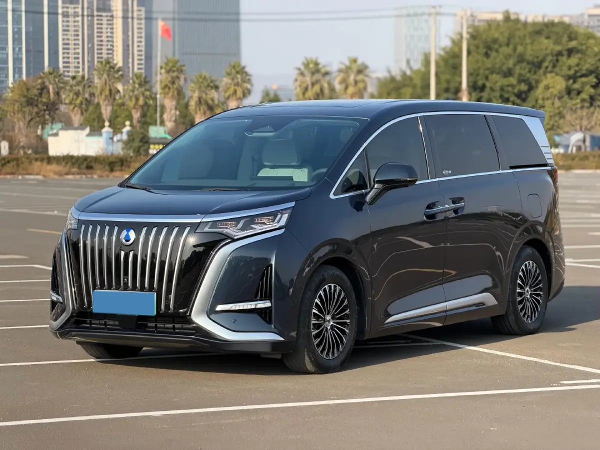 2022 HongQi HS7 3.0T 337HP V6 8AT