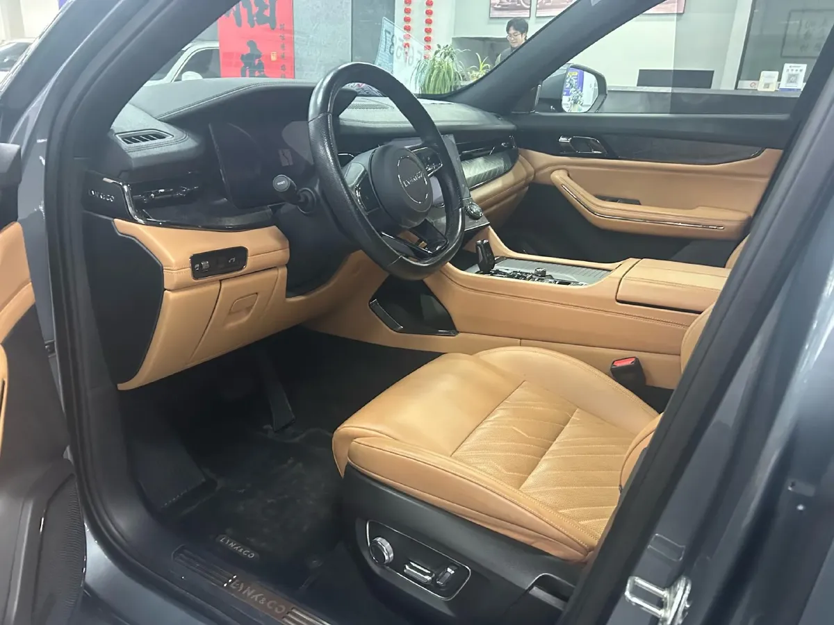 2021 Kia Carnival 2.0T 233HP L4 8AT,autocango,china used car exporter,china ev exporter,chinese used car exporter,chinese used ev exporter