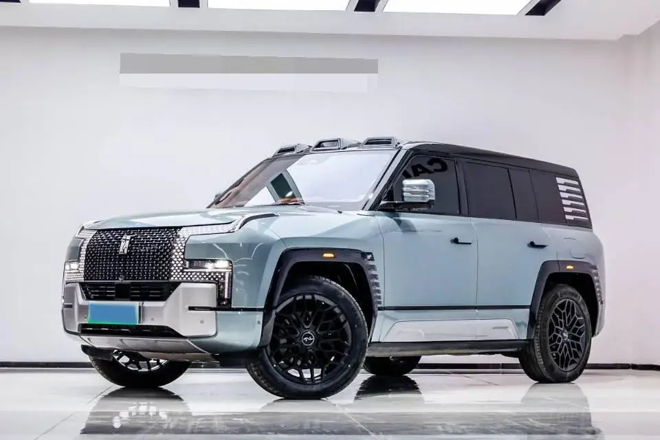 2023 YangWang U8 2.0T 272HP L4 REEV 49.05KWH