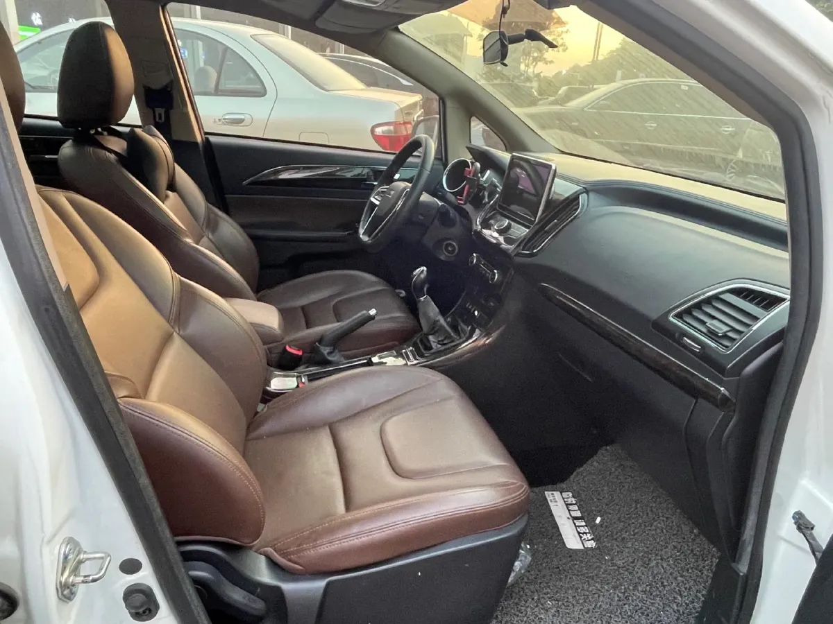 2017 LiFan XuanLang 1.8L 133HP L4 5MT,autocango,china used car exporter,china ev exporter,chinese used car exporter,chinese used ev exporter