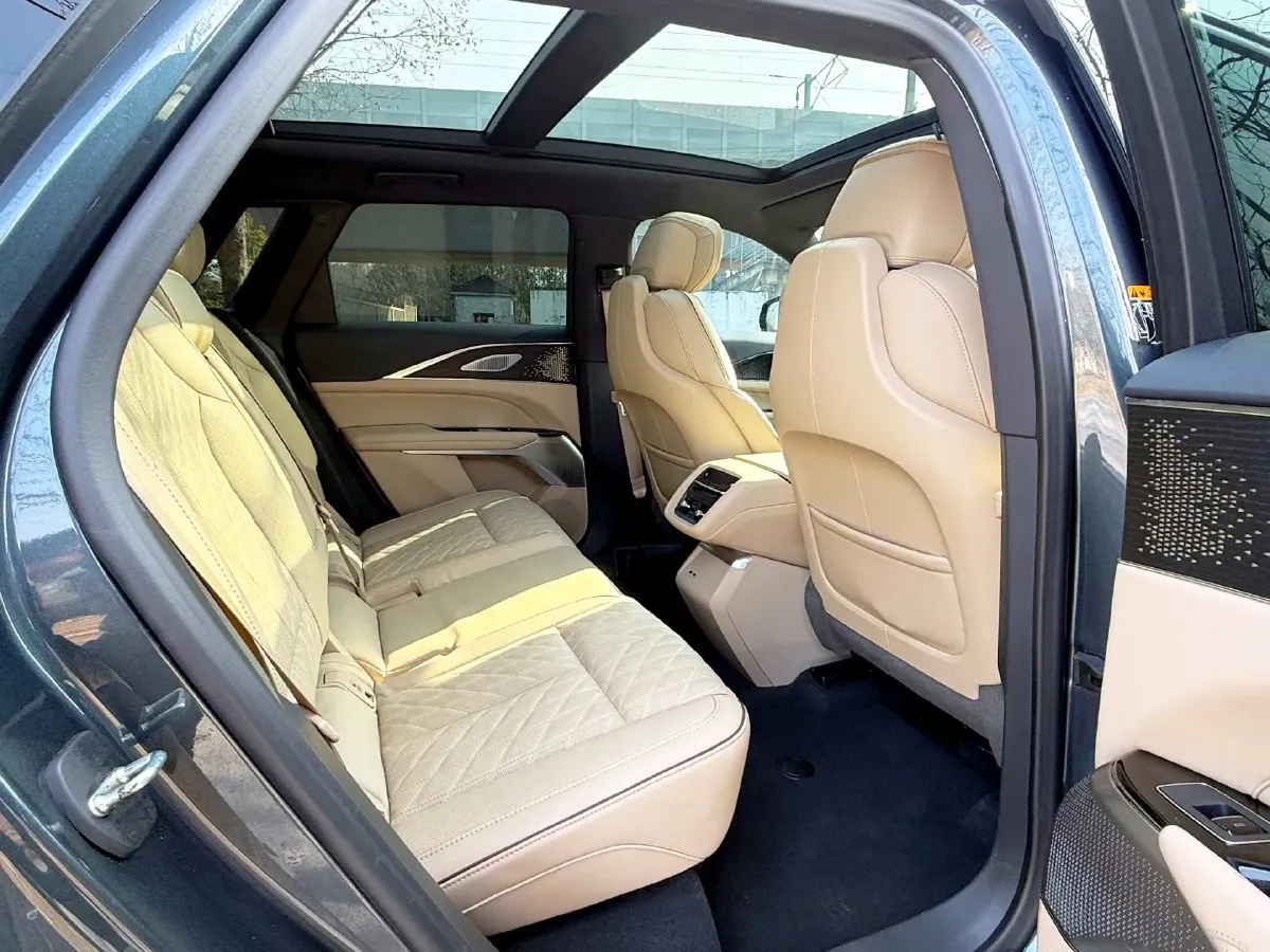 2022 Cadillac IQ Lyriq BEV 95.7KWH,autocango,china used car exporter,china ev exporter,chinese used car exporter,chinese used ev exporter