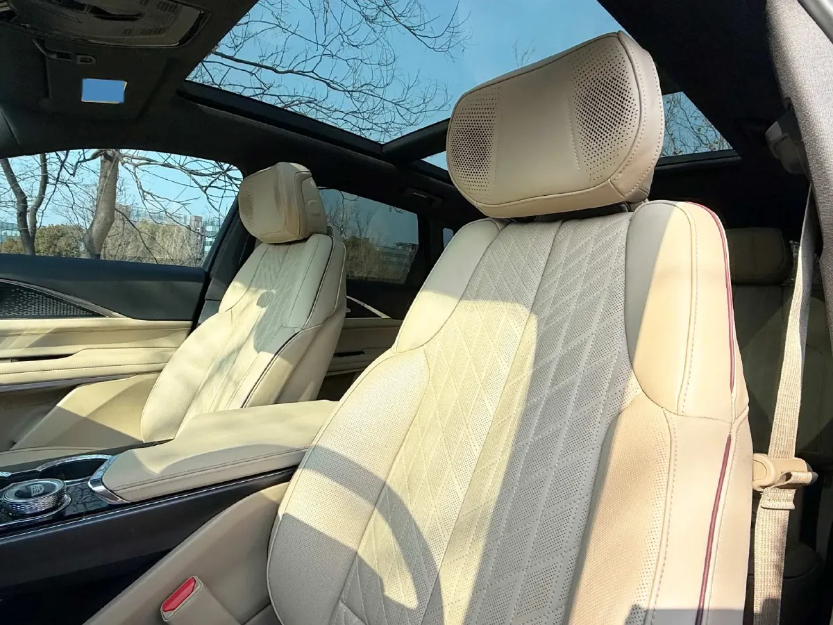 2022 Cadillac IQ Lyriq BEV 95.7KWH,autocango,china used car exporter,china ev exporter,chinese used car exporter,chinese used ev exporter