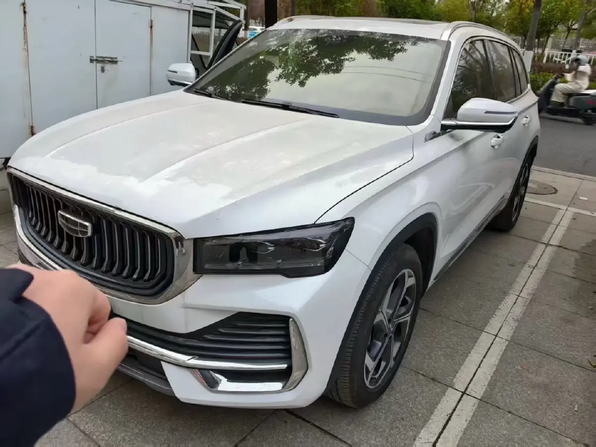 2021 Geely Monjaro 2.0T 238HP L4 8AT