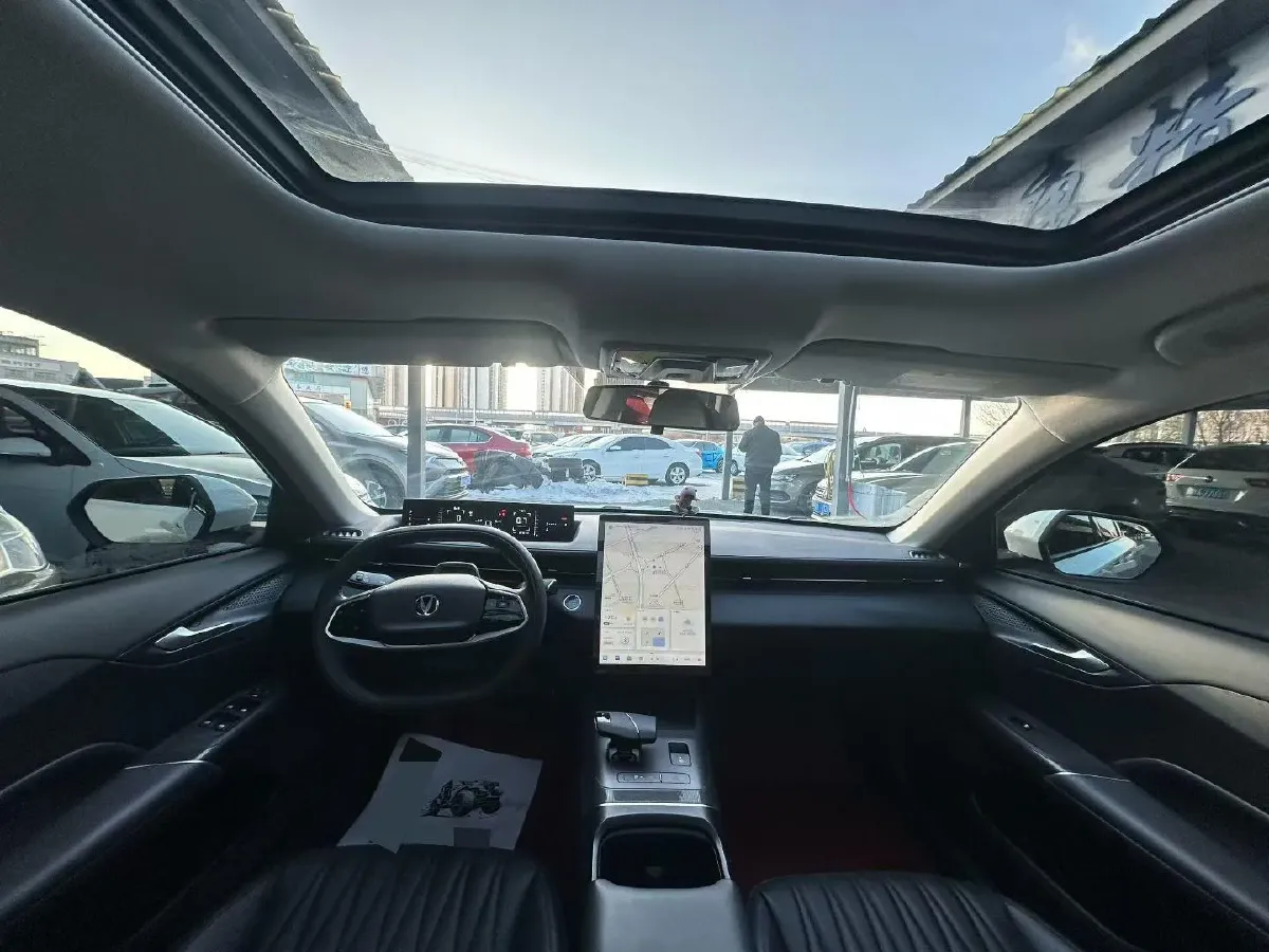 2023 ChangAn Lamore 1.5T 170HP L4 7DCT,autocango,china used car exporter,china ev exporter,chinese used car exporter,chinese used ev exporter