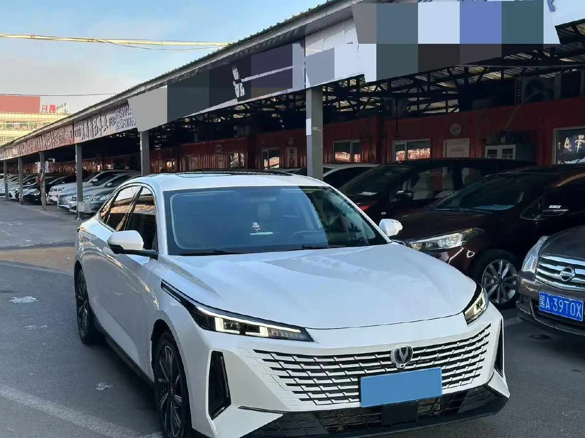 2023 ChangAn Lamore 1.5T 170HP L4 7DCT,autocango,china used car exporter,china ev exporter,chinese used car exporter,chinese used ev exporter