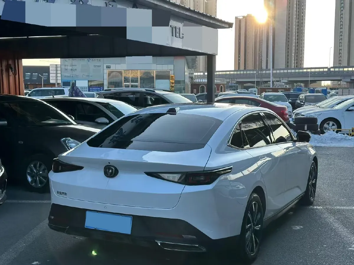 2023 ChangAn Lamore 1.5T 170HP L4 7DCT,autocango,china used car exporter,china ev exporter,chinese used car exporter,chinese used ev exporter