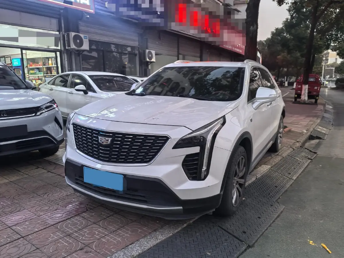 2020 Cadillac XT4 2.0T 241HP L4 9AT