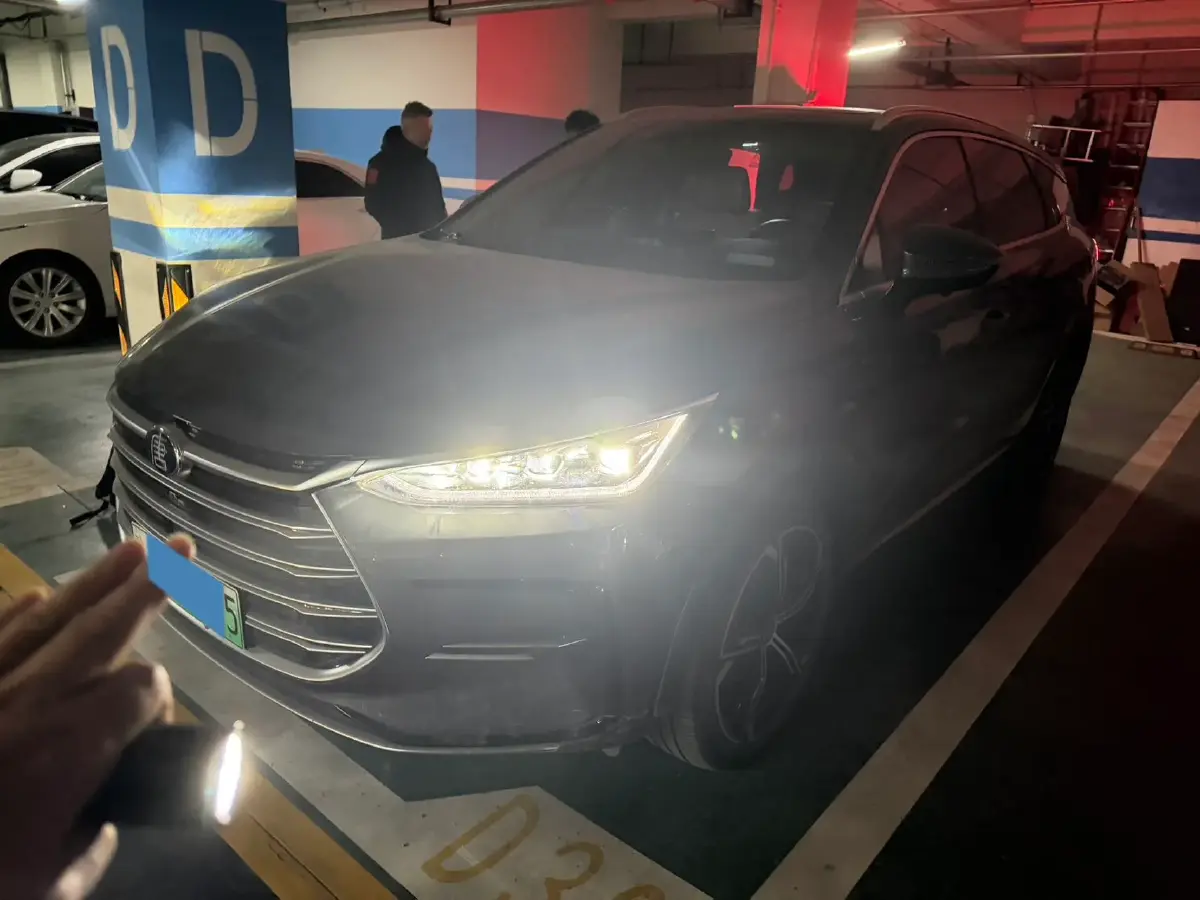 2021 BYD Tang 2.0T 192HP L4 6DCT PHEV 17.1KWH