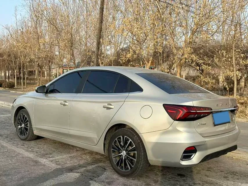 2021 Roewe i5 1.5L 120HP L4 5MT,autocango,china used car exporter,china ev exporter,chinese used car exporter,chinese used ev exporter