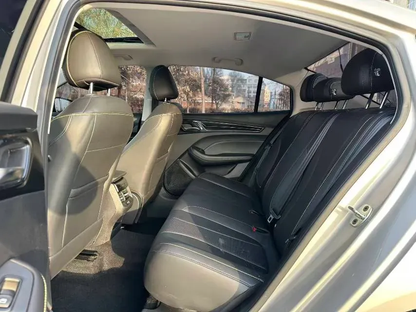 2021 Roewe i5 1.5L 120HP L4 5MT,autocango,china used car exporter,china ev exporter,chinese used car exporter,chinese used ev exporter