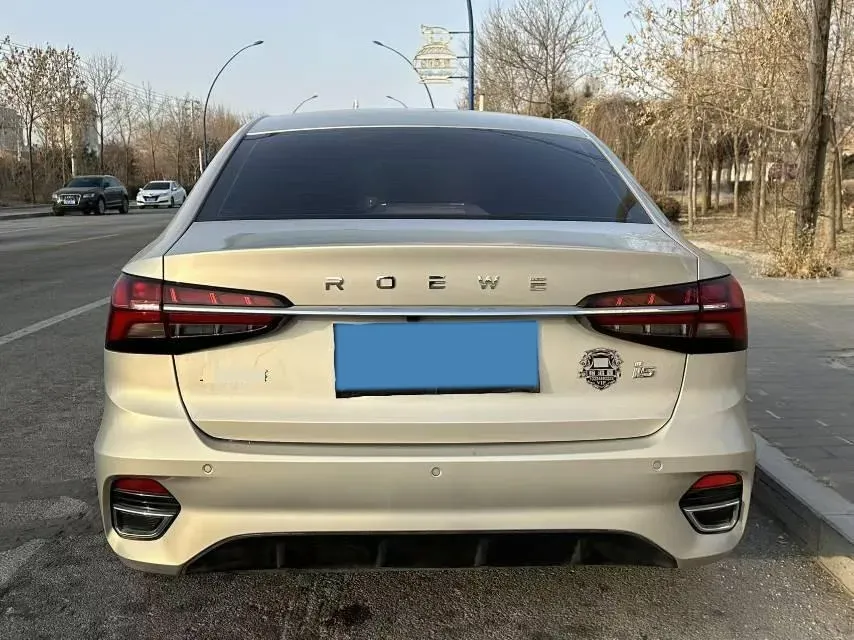 2021 Roewe i5 1.5L 120HP L4 5MT,autocango,china used car exporter,china ev exporter,chinese used car exporter,chinese used ev exporter