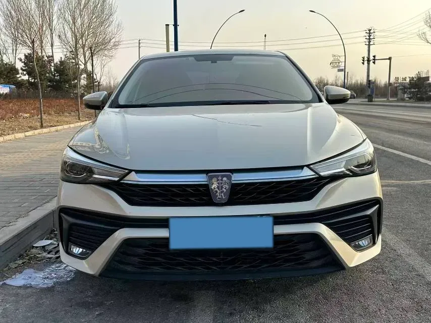 2021 Roewe i5 1.5L 120HP L4 5MT,autocango,china used car exporter,china ev exporter,chinese used car exporter,chinese used ev exporter