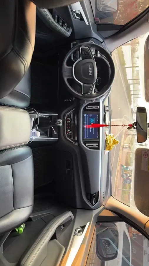 2020 JMC BaoDian 2.5T 140HP L4 5MT,autocango,china used car exporter,china ev exporter,chinese used car exporter,chinese used ev exporter