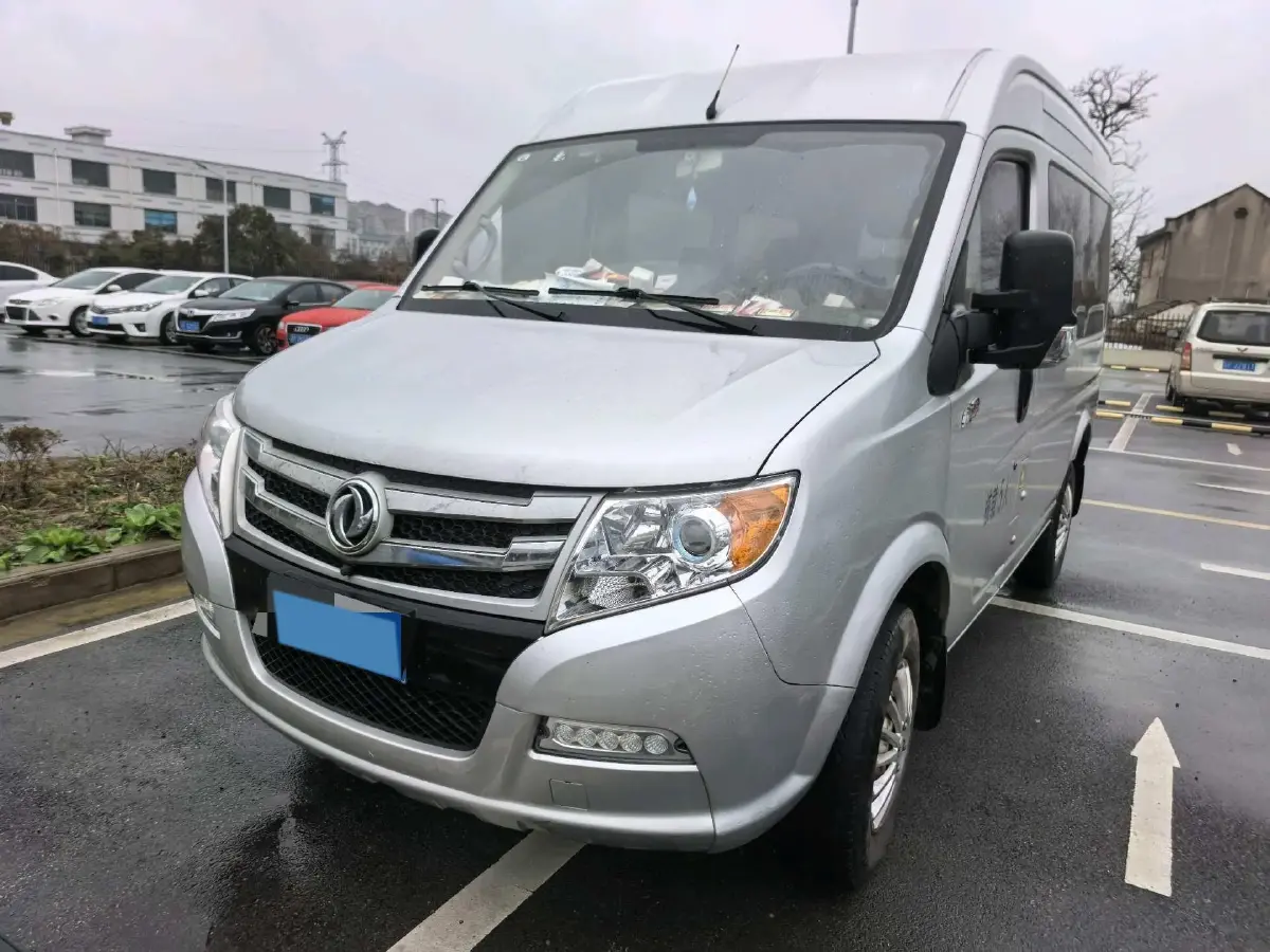 2021 DongFeng DFAC YuFeng 2.0T 136HP L4 6MT